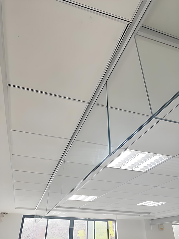 和硕玻璃和硕挡烟垂壁 和硕玻璃和硕挡烟垂壁