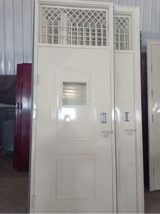 和硕学校教室门 和硕学校教室门