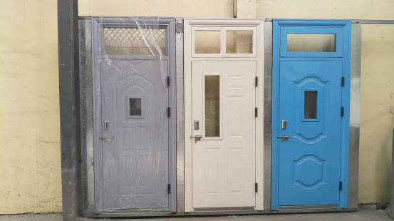 和硕学校教室门