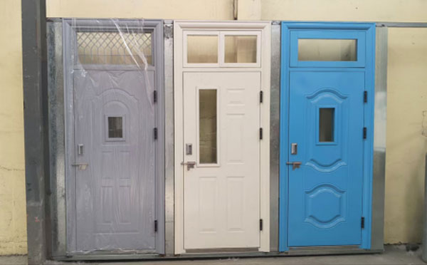 和硕学校教室门