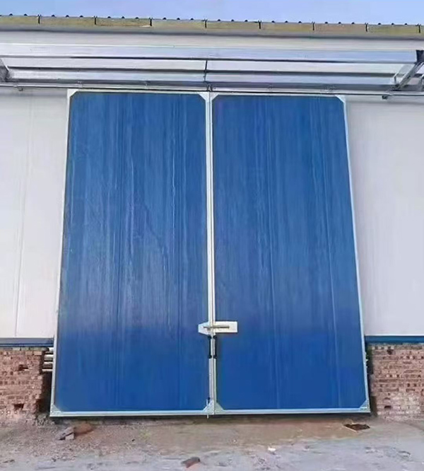 和硕工业门在大型仓储物流通道中的应用实例